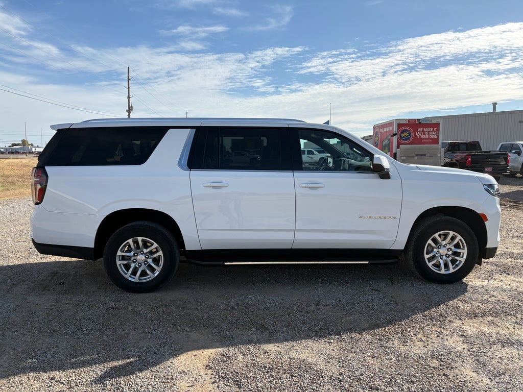 2024 Chevrolet Suburban LT
