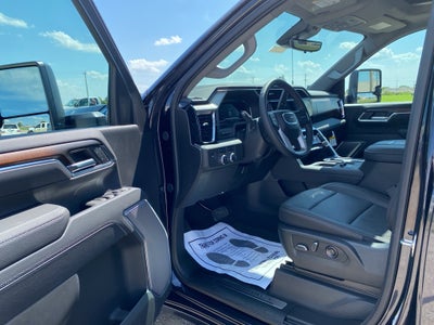 2025 GMC Sierra 2500 HD Denali