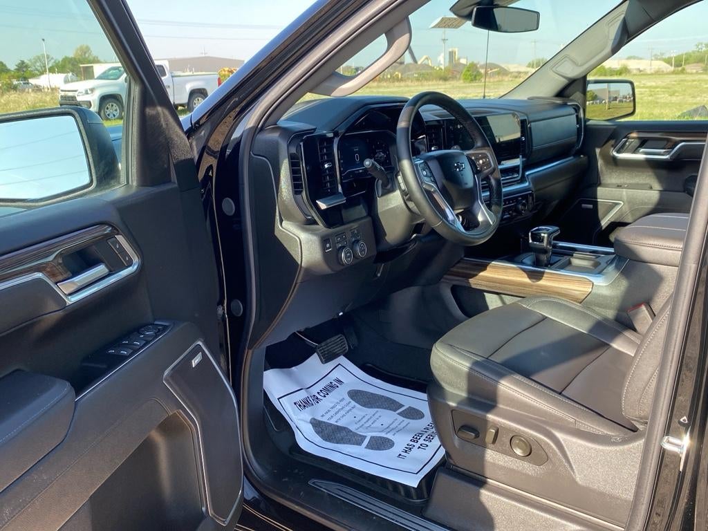 2025 Chevrolet Silverado 1500 RST