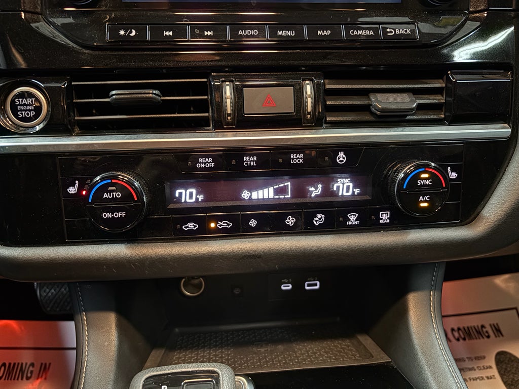 2024 Nissan Pathfinder SL