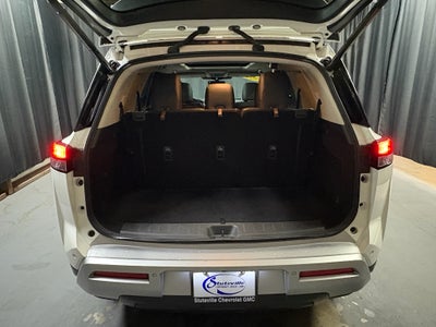 2024 Nissan Pathfinder SL