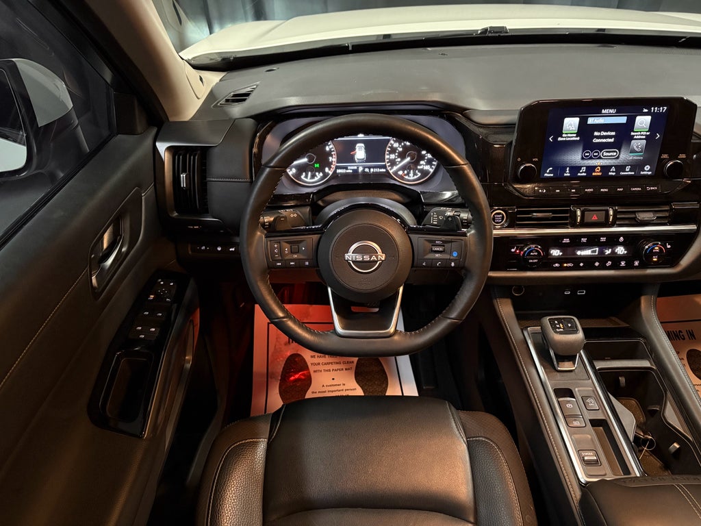 2024 Nissan Pathfinder SL