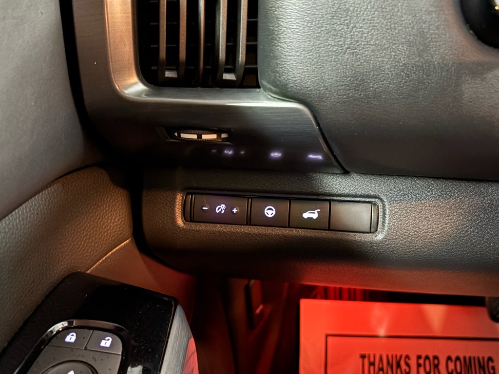 2024 Nissan Pathfinder SL 4WD