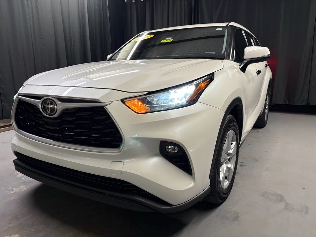 2020 Toyota Highlander LE