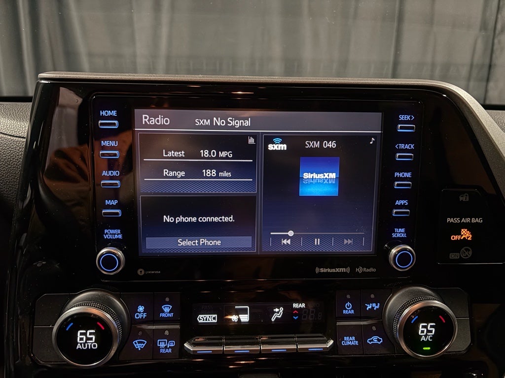 2020 Toyota Highlander LE