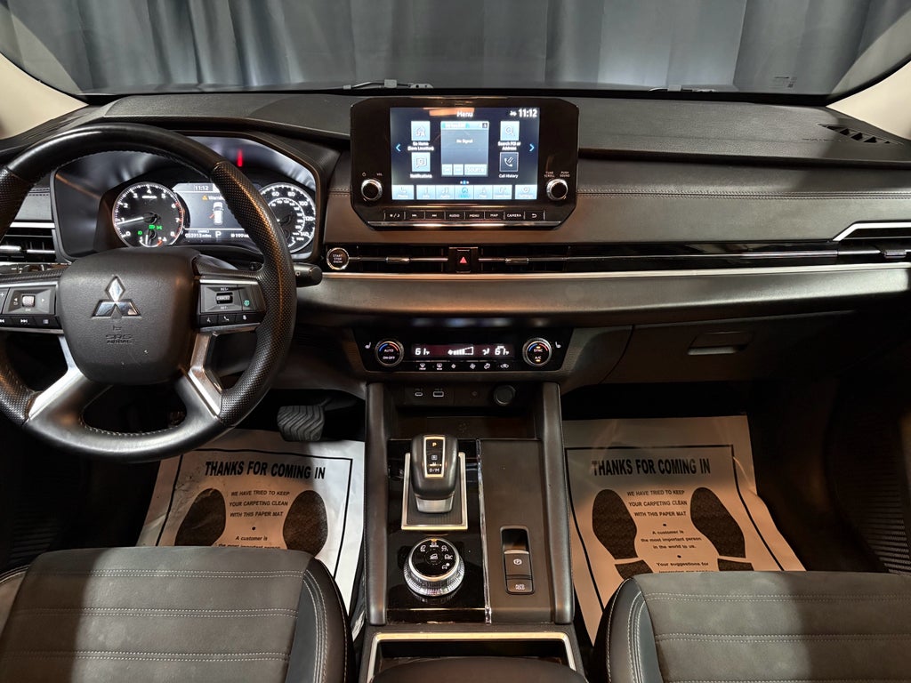 2024 Mitsubishi Outlander SE