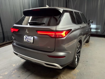 2024 Mitsubishi Outlander SE