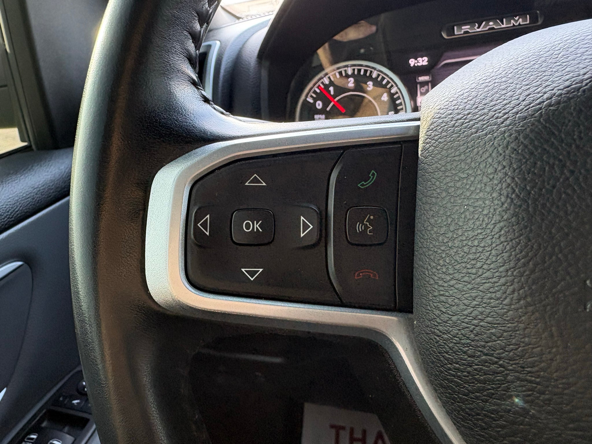 2022 RAM 1500 Big Horn Crew Cab 4x4 5'7" Box