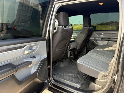 2022 RAM 1500 Big Horn Crew Cab 4x4 5'7" Box