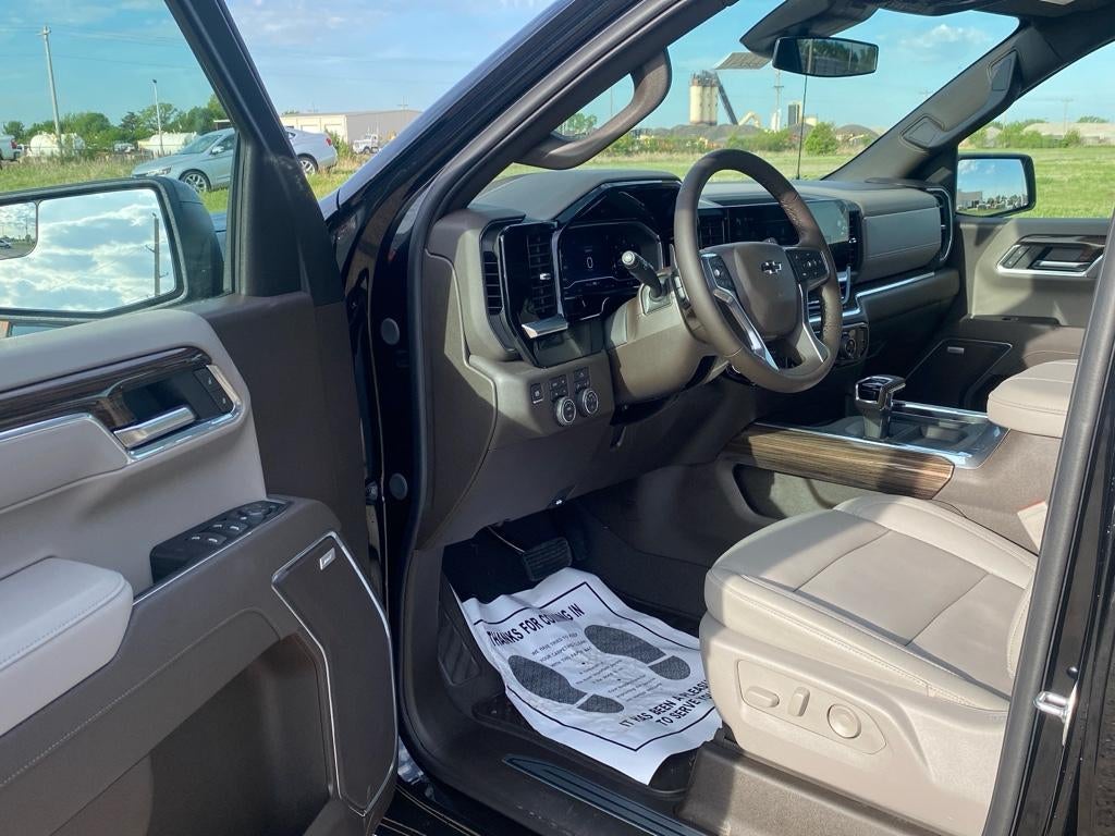 2025 Chevrolet Silverado 1500 RST