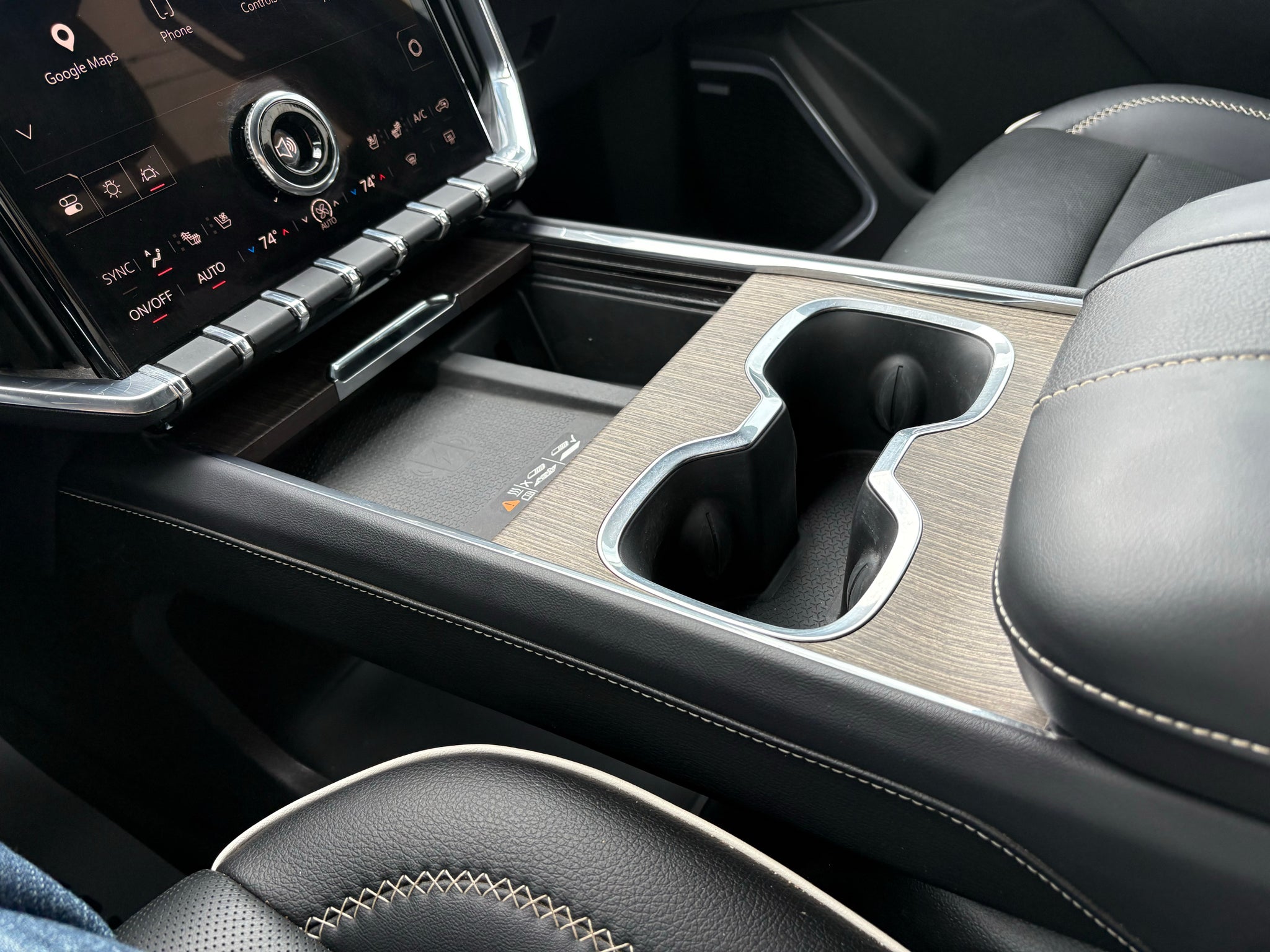 2024 GMC Acadia Denali