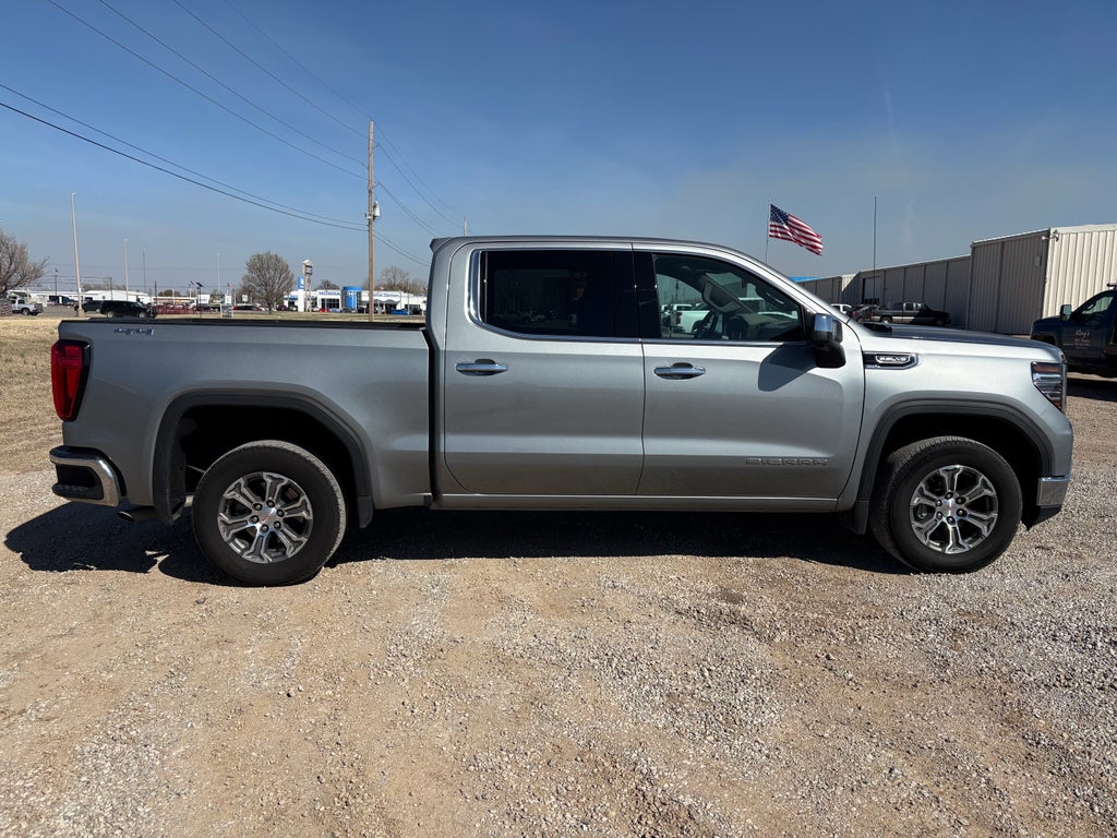 2025 GMC Sierra 1500 SLT