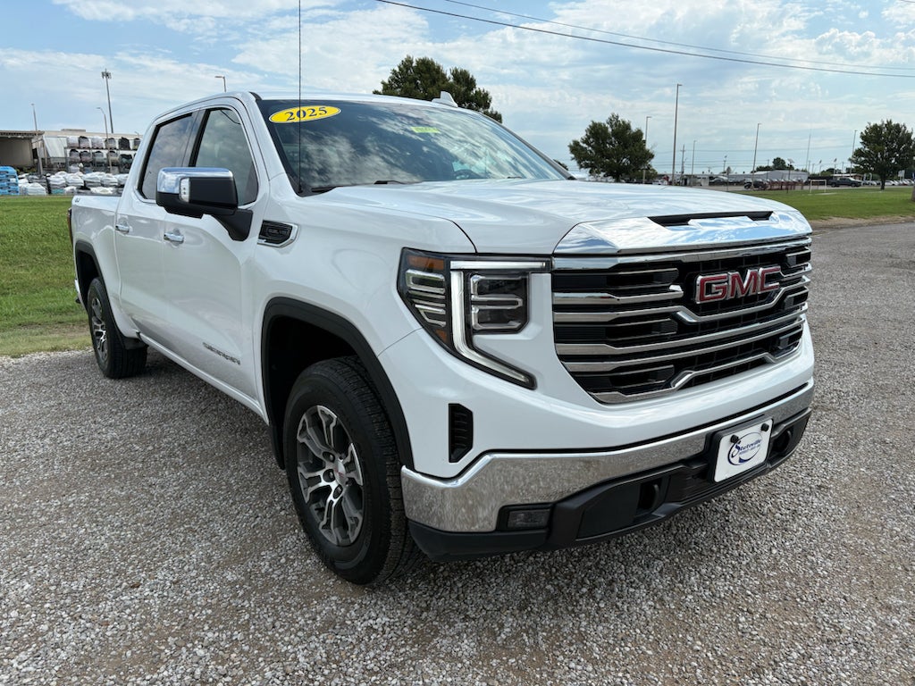 2025 GMC Sierra 1500 SLT