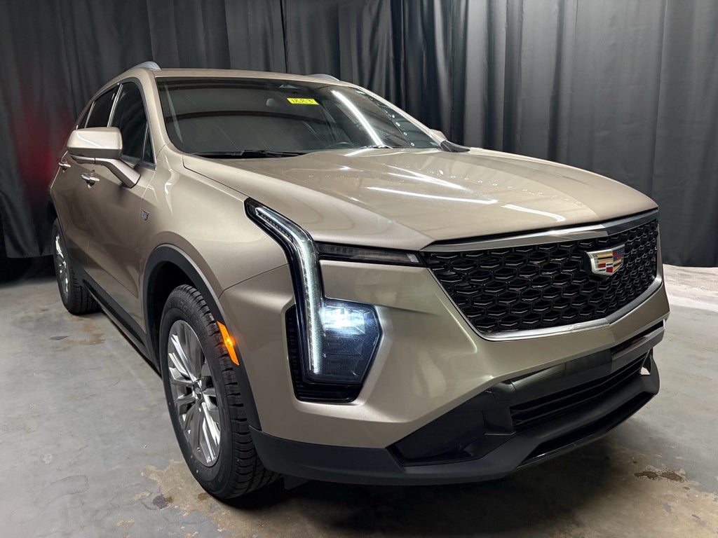 2025 Cadillac XT4 Premium Luxury