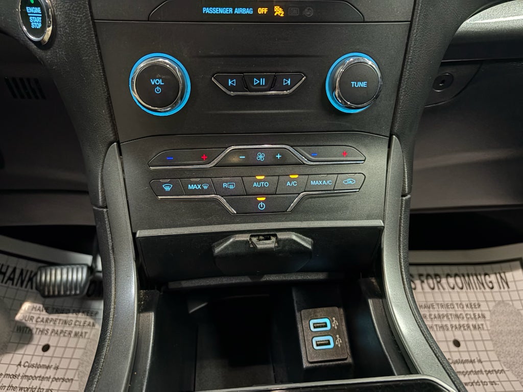 2020 Ford Edge SE