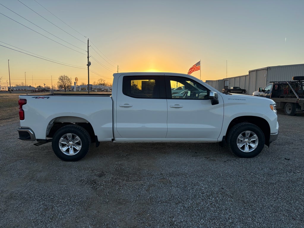 2025 Chevrolet Silverado 1500 LT