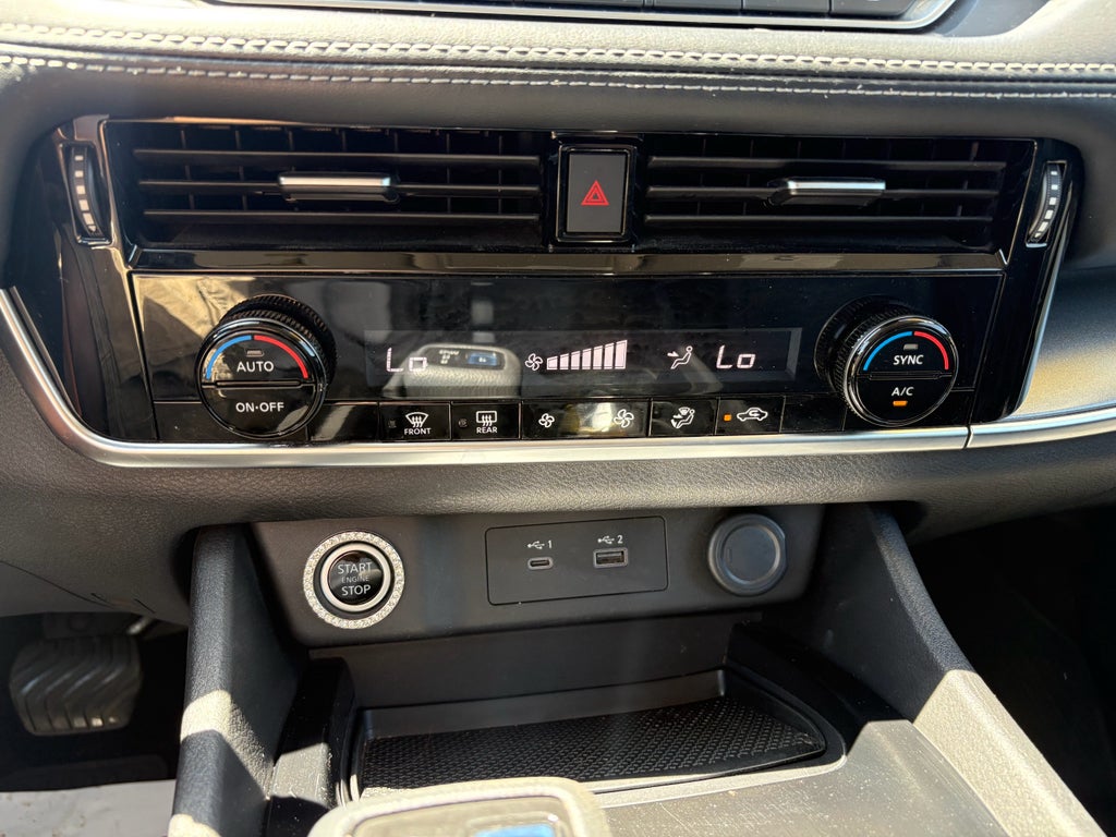 2021 Nissan Rogue SV FWD