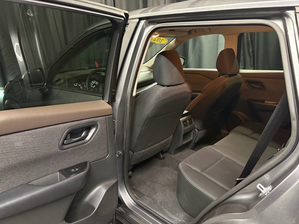 2023 Nissan Rogue S FWD