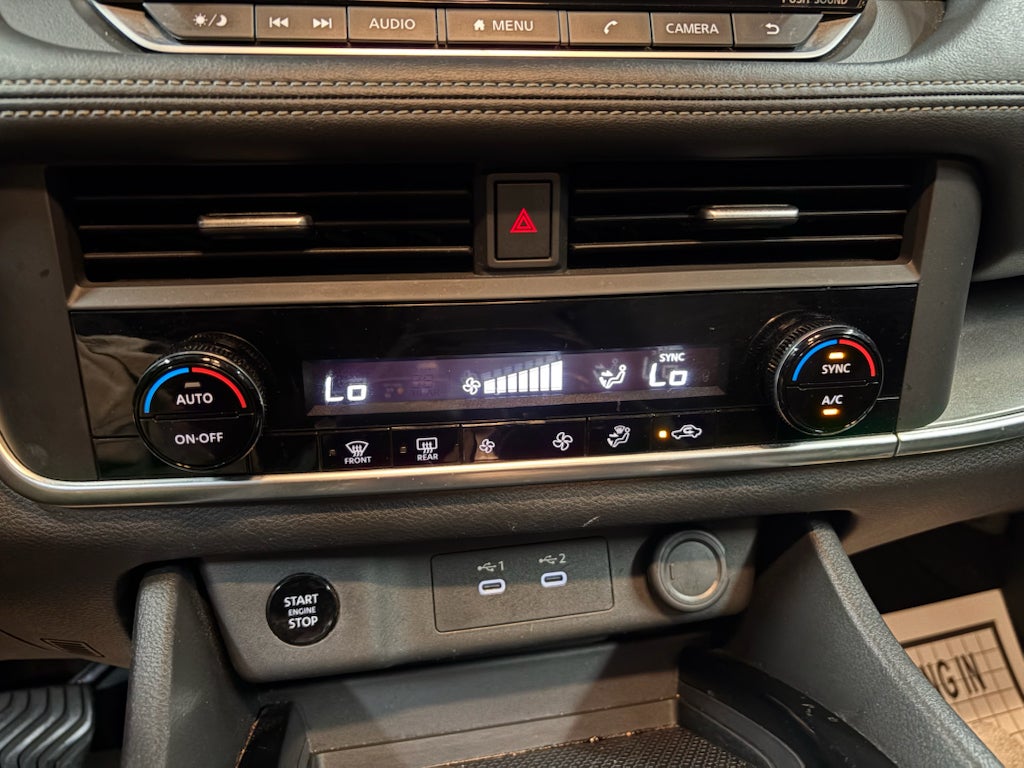 2025 Nissan Rogue SV