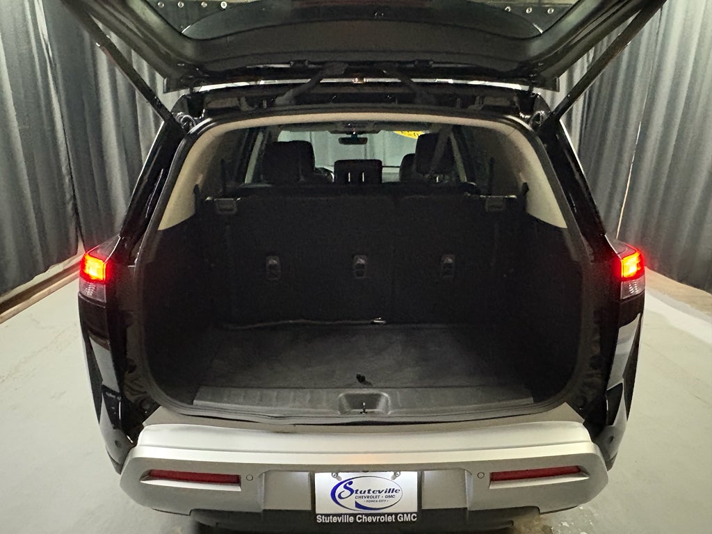 2024 Nissan Pathfinder SL 4WD